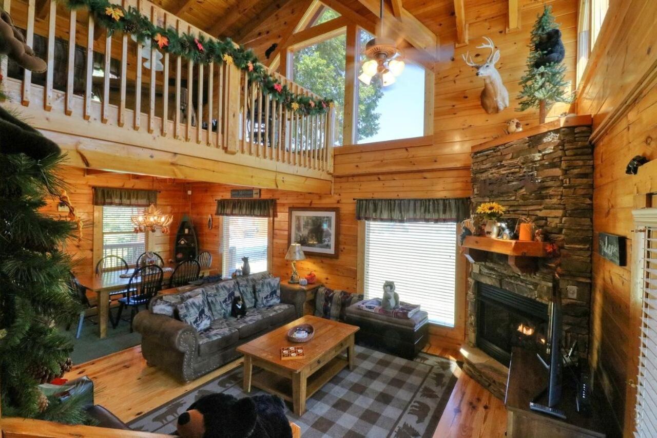 A Stone'S Throw Cabin Villa Pigeon Forge Exterior photo